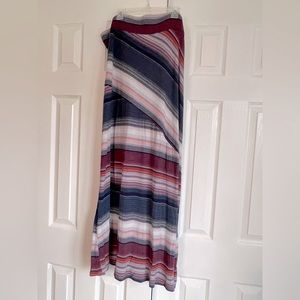 Roz & Ali maxi skirt